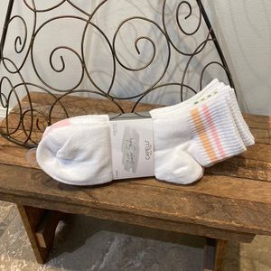 Capelli of New York Women’s Quarter Socks